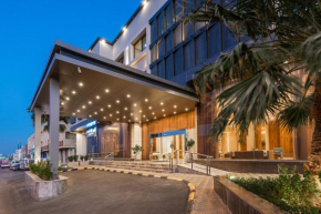 Voyage Hotel & Suites